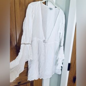 EUC Raviya white swim cover up